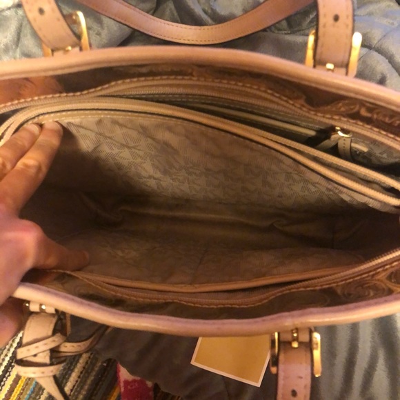 Michael kors bag - Picture 3 of 3